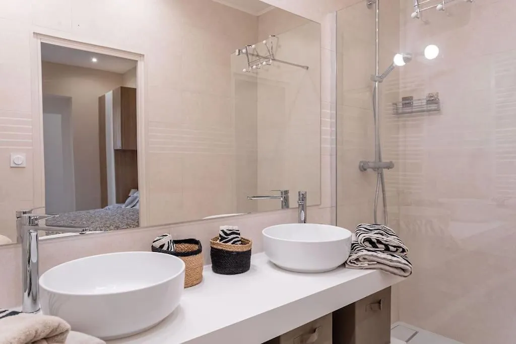Apartment Luxury Apt With Large Terrace On Famous Rue D'Antibes! - Pasteur Apt By Halldis Cannes France