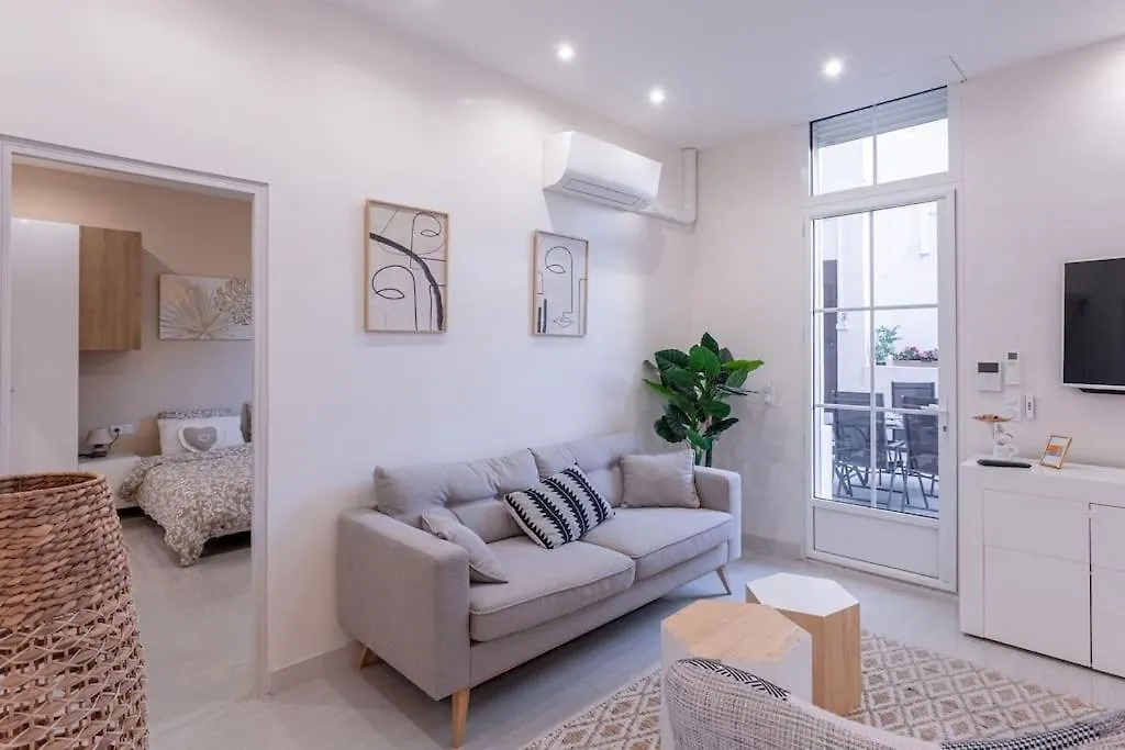 Luxury Apt With Large Terrace On Famous Rue D'Antibes! - Pasteur Apt By Halldis Cannes