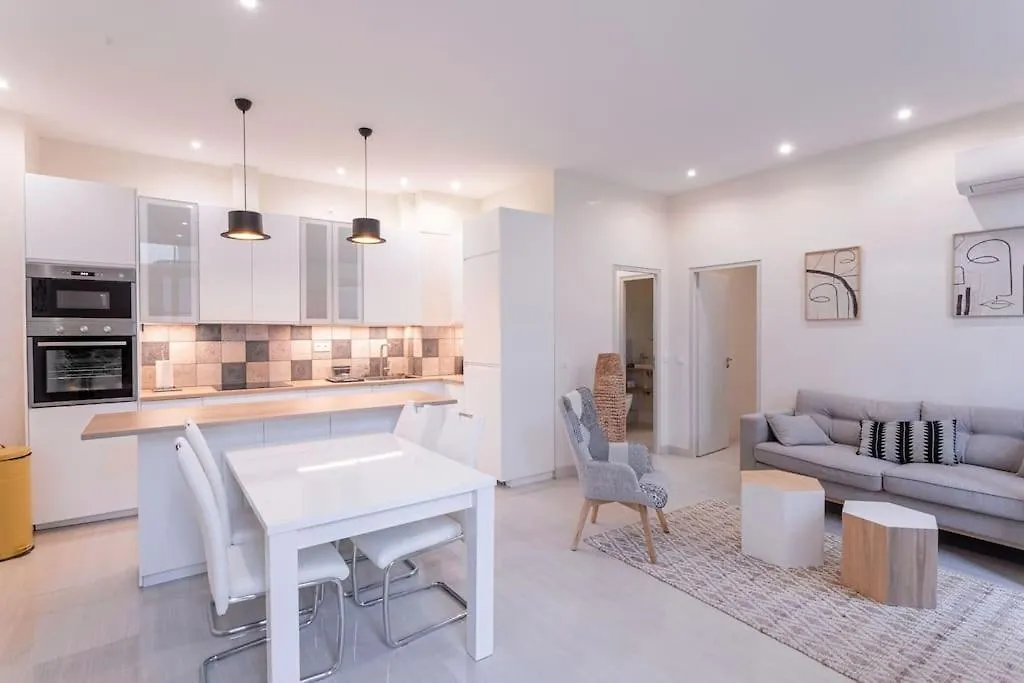 Luxury Apt With Large Terrace On Famous Rue D'Antibes! - Pasteur Apt By Halldis Cannes Apartment