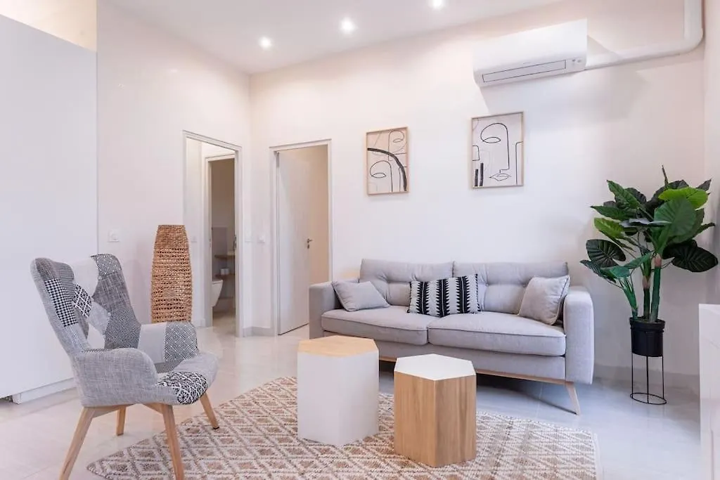 Luxury Apt With Large Terrace On Famous Rue D'Antibes! - Pasteur Apt By Halldis Cannes Apartment