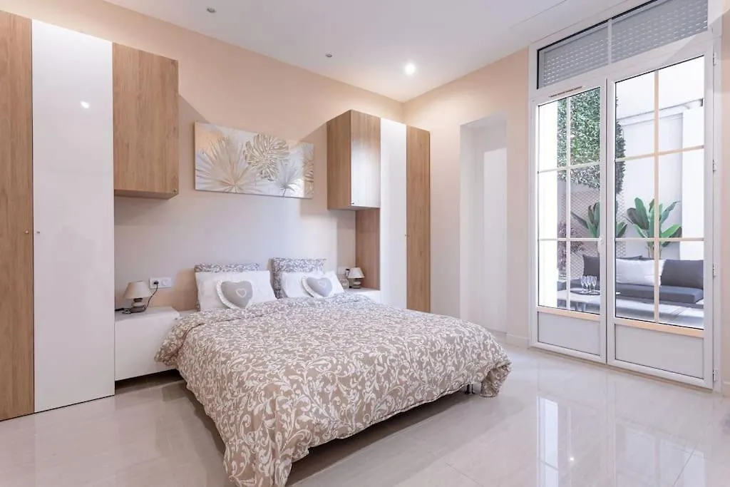 Luxury Apt With Large Terrace On Famous Rue D'Antibes! - Pasteur Apt By Halldis Cannes 0*,