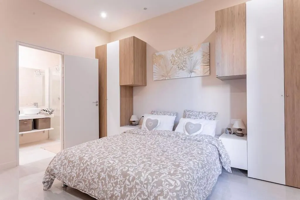 Apartment Luxury Apt With Large Terrace On Famous Rue D'Antibes! - Pasteur Apt By Halldis Cannes